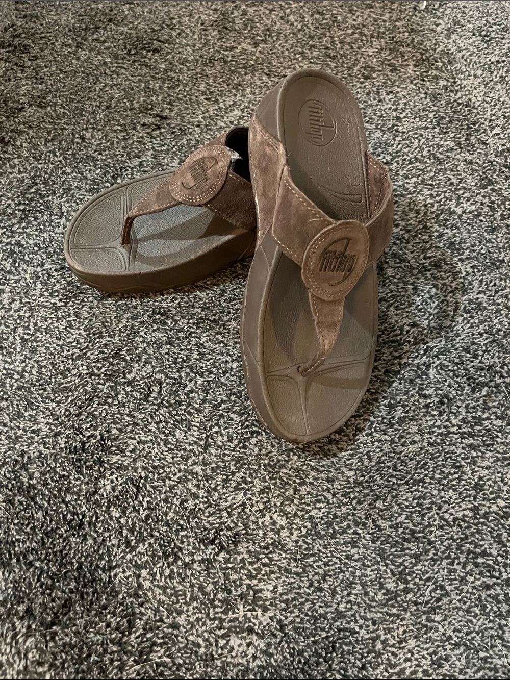 FitFlop Women's Brown Suede Thong Sandals with Round Logo Accent